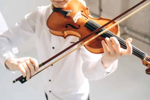 演奏歴・指導歴豊富なバイオリン講師が指導 | 初心者向けシューレバイオリン入間武蔵藤沢教室